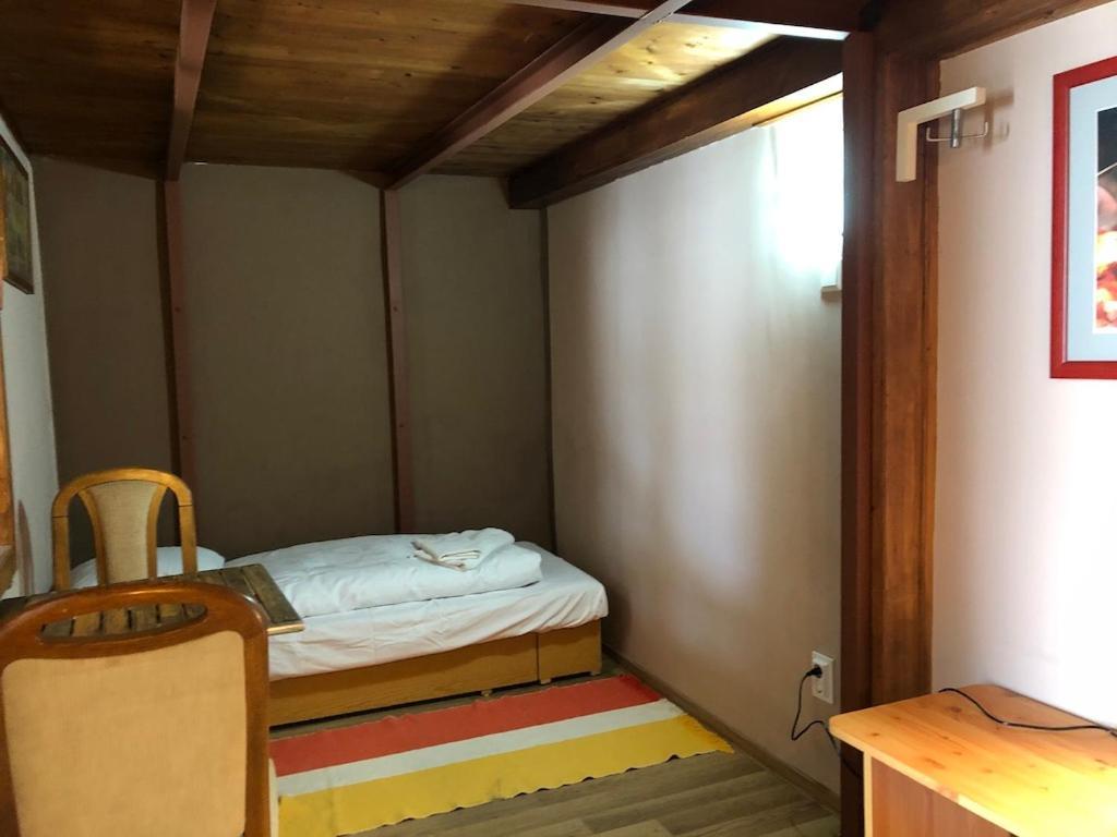 Harom Tarka Macska Apartmanok Sárospatak Esterno foto