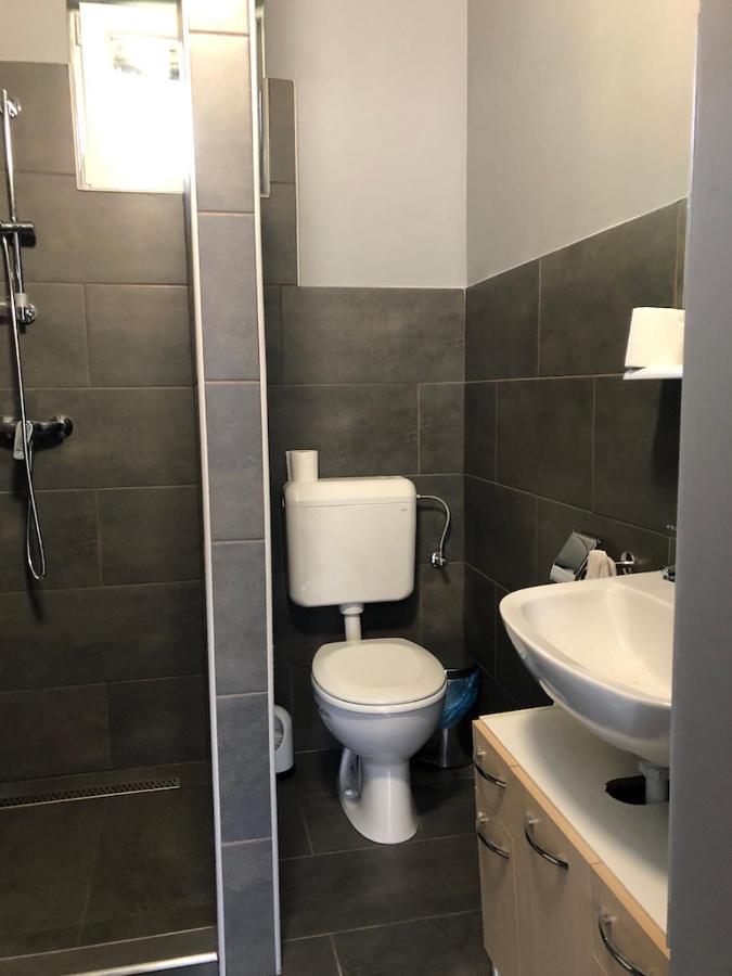 Harom Tarka Macska Apartmanok Sárospatak Esterno foto