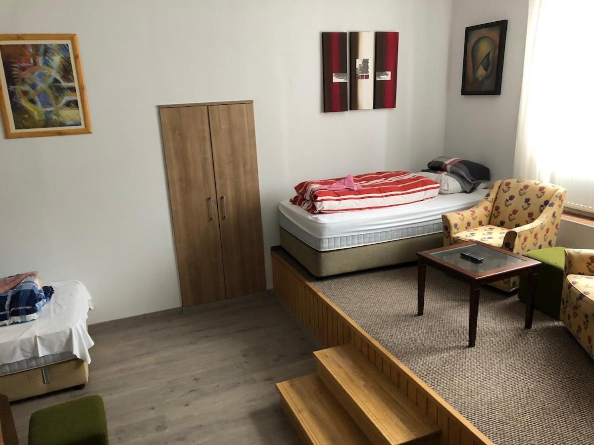 Harom Tarka Macska Apartmanok Sárospatak Esterno foto